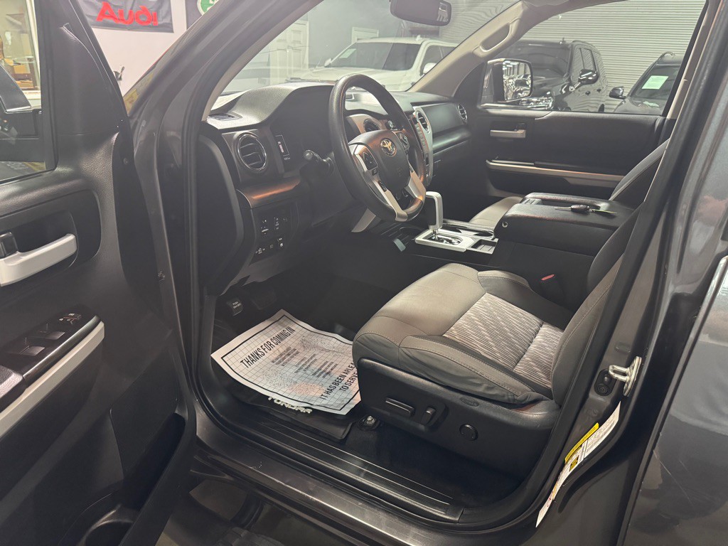 2018 Toyota Tundra Image 24