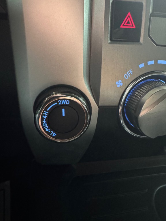 2018 Toyota Tundra Image 35