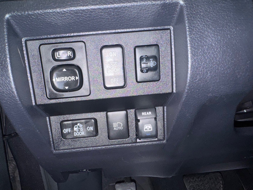 2018 Toyota Tundra Image 36