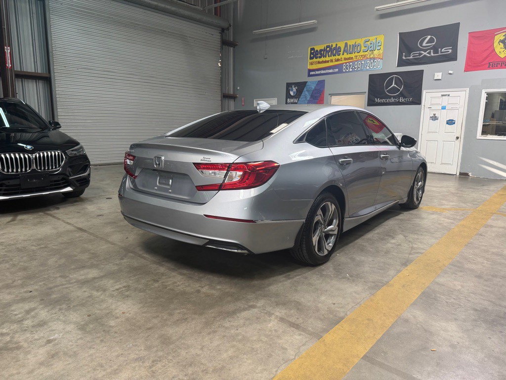 2019 Honda Accord Image 8