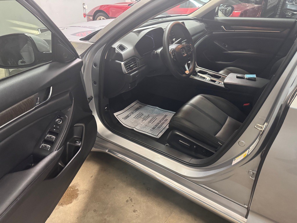 2019 Honda Accord Image 24