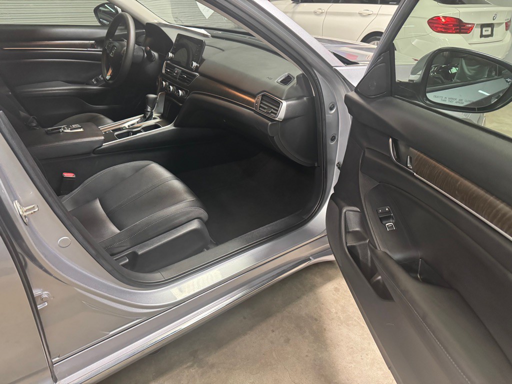 2019 Honda Accord Image 26