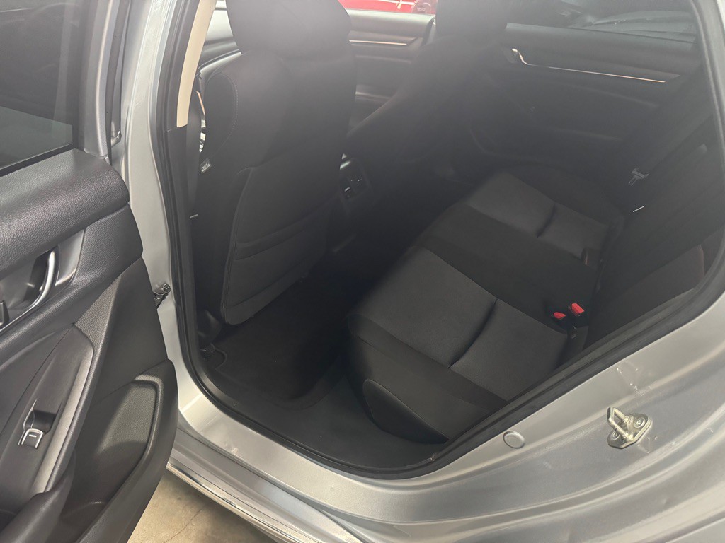 2019 Honda Accord Image 28