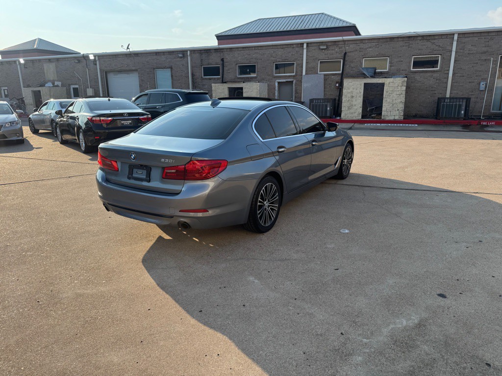 2018 BMW 5 Series Image 14