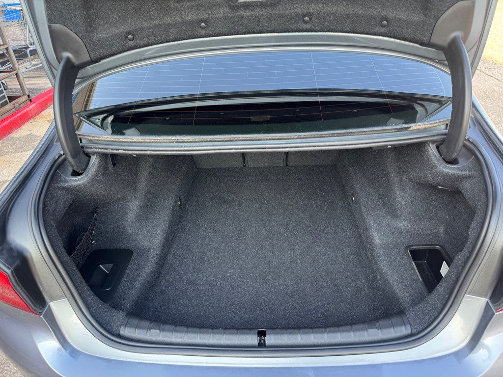 2018 BMW 5 Series Image 24