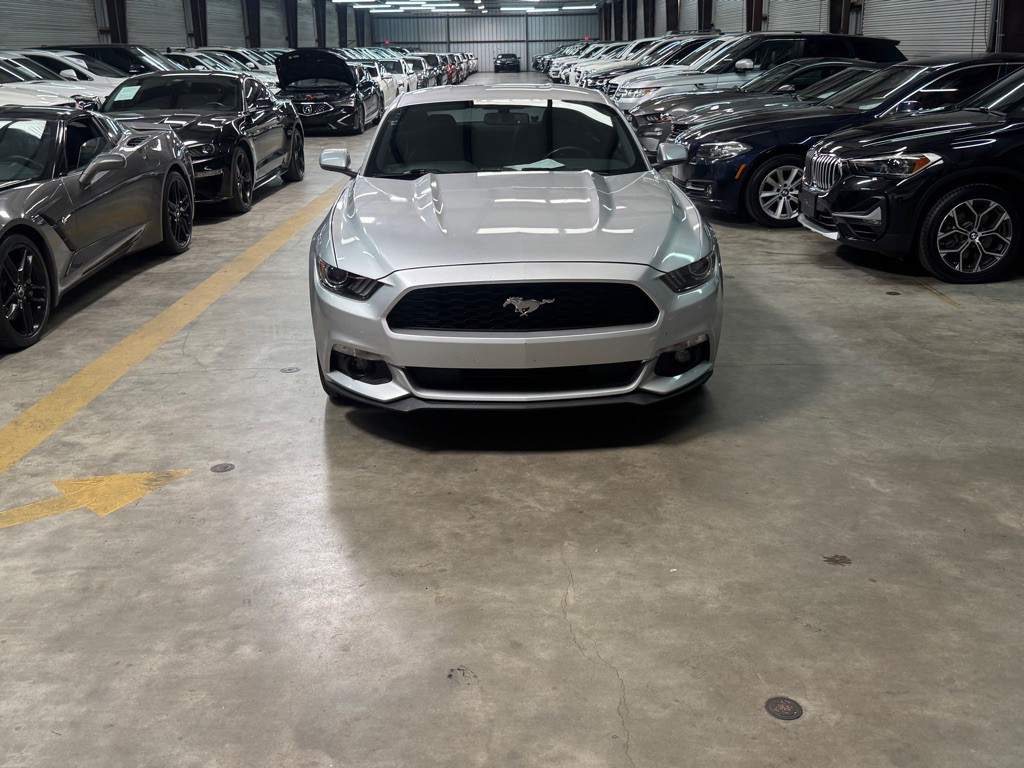 2016 Ford Mustang Image 2