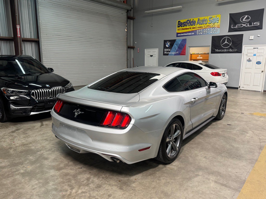 2016 Ford Mustang Image 4