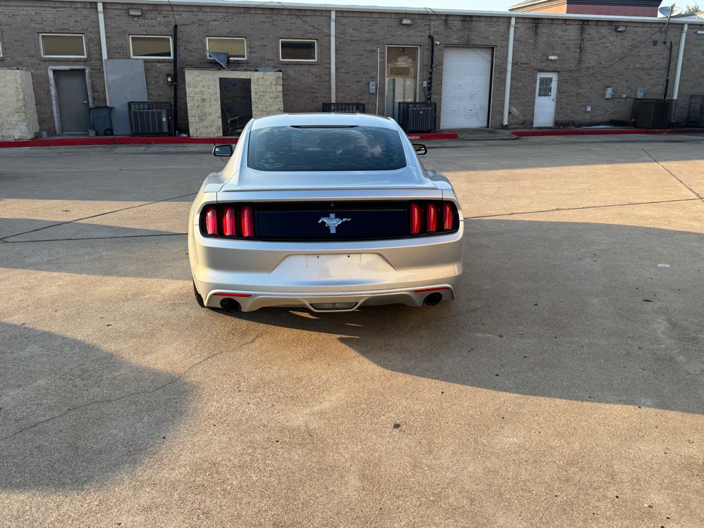 2016 Ford Mustang Image 16