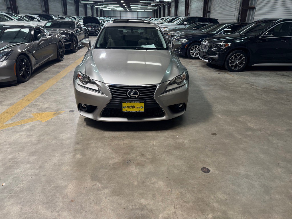 2015 Lexus IS Image 5