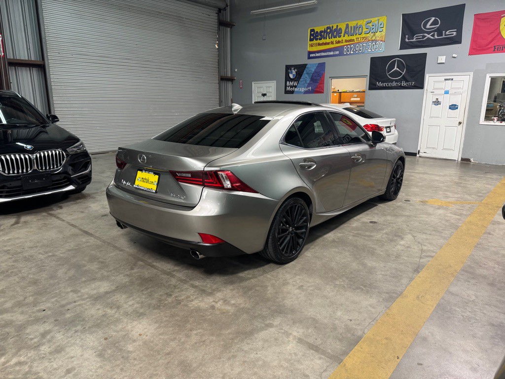 2015 Lexus IS Image 8