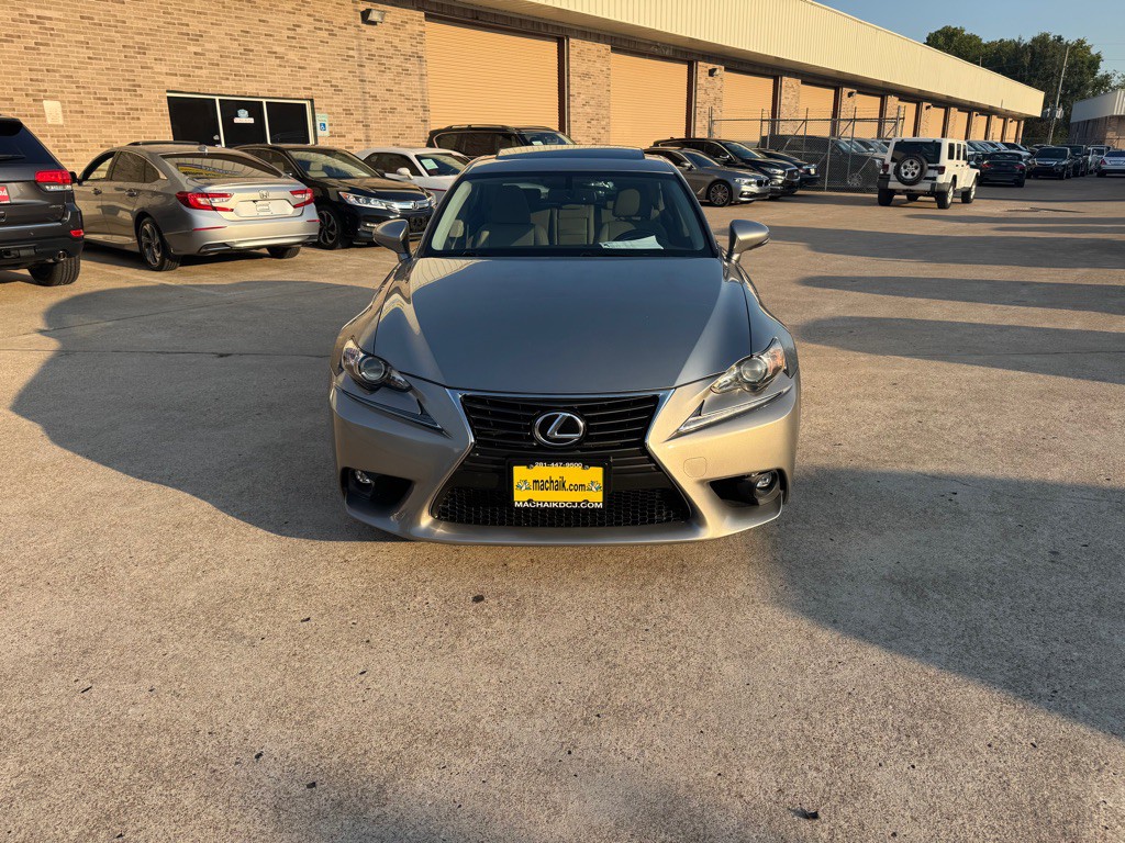 2015 Lexus IS Image 18