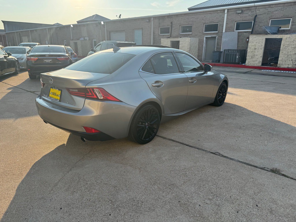 2015 Lexus IS Image 20