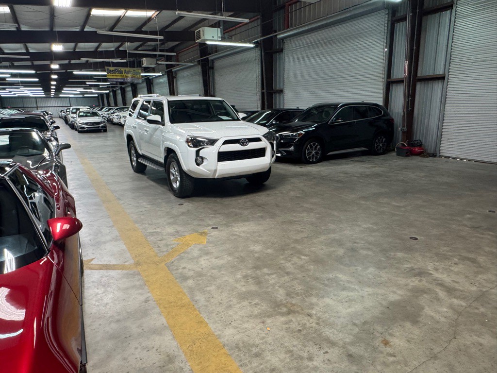 2018 Toyota 4Runner Image 11