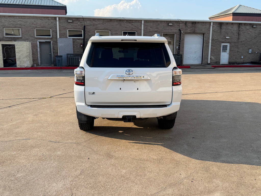 2018 Toyota 4Runner Image 17