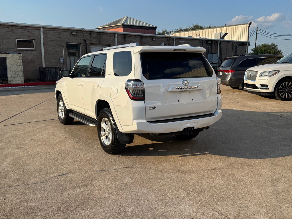 2018 Toyota 4Runner Image 18
