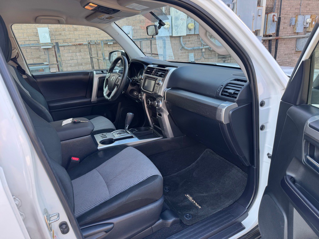 2018 Toyota 4Runner Image 21