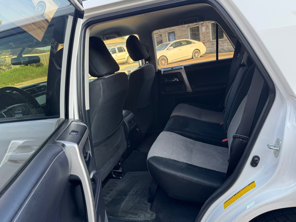 2018 Toyota 4Runner Image 22