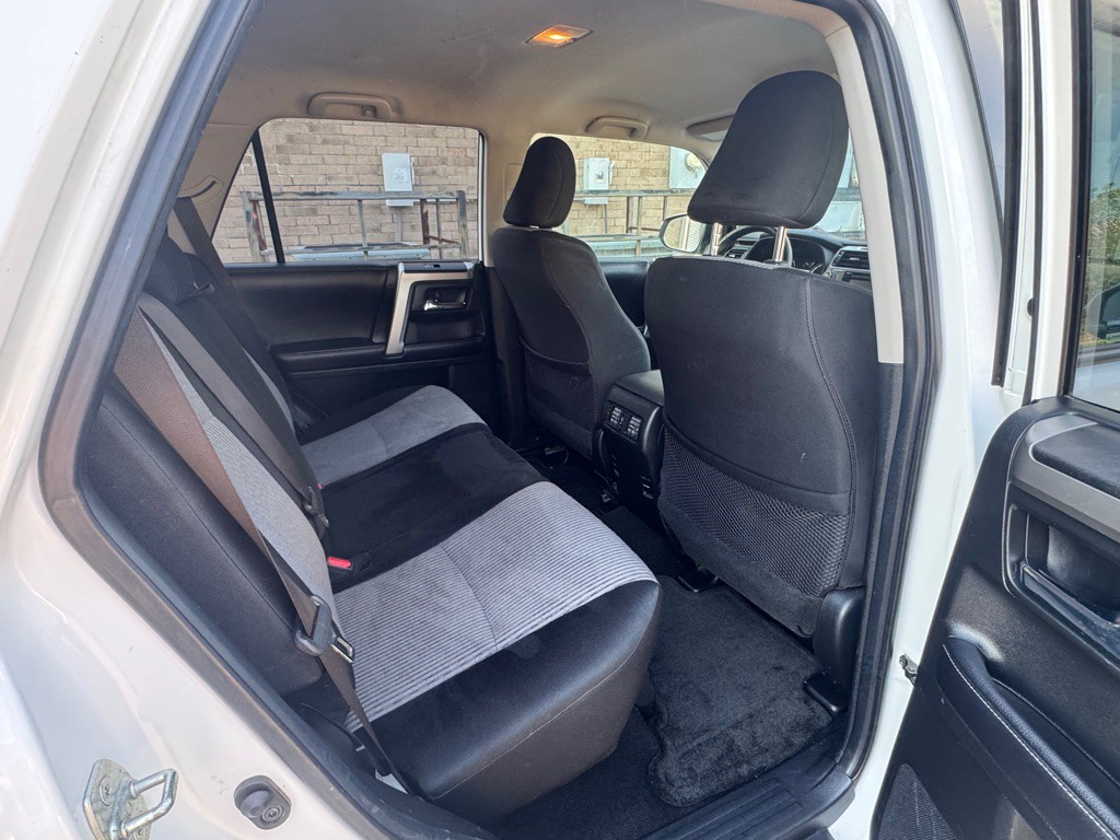 2018 Toyota 4Runner Image 25