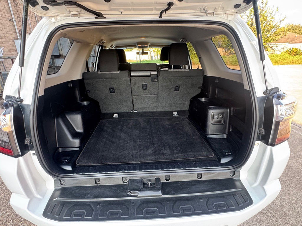 2018 Toyota 4Runner Image 26