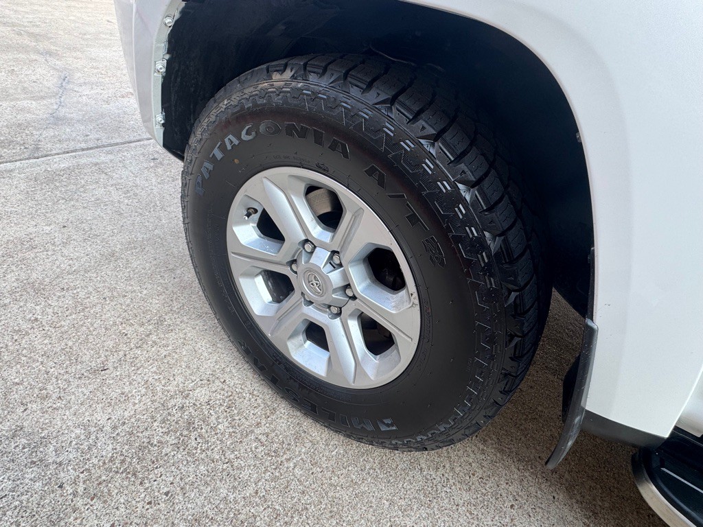 2018 Toyota 4Runner Image 35
