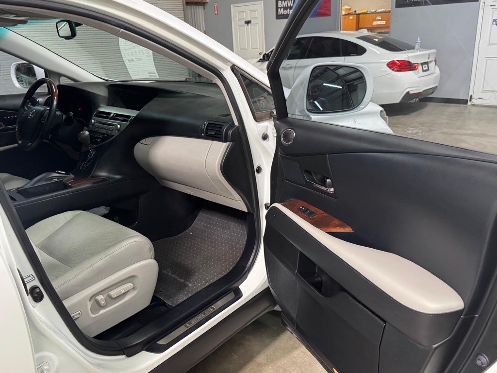 2012 Lexus RX Image 22