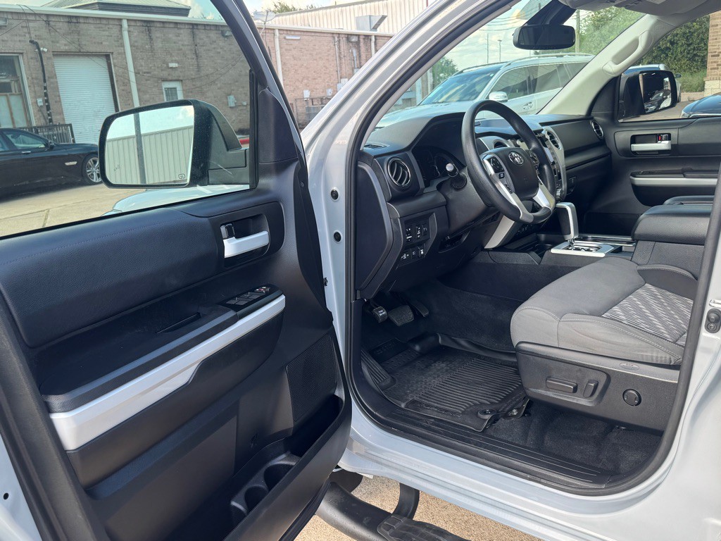 2021 Toyota Tundra Image 19