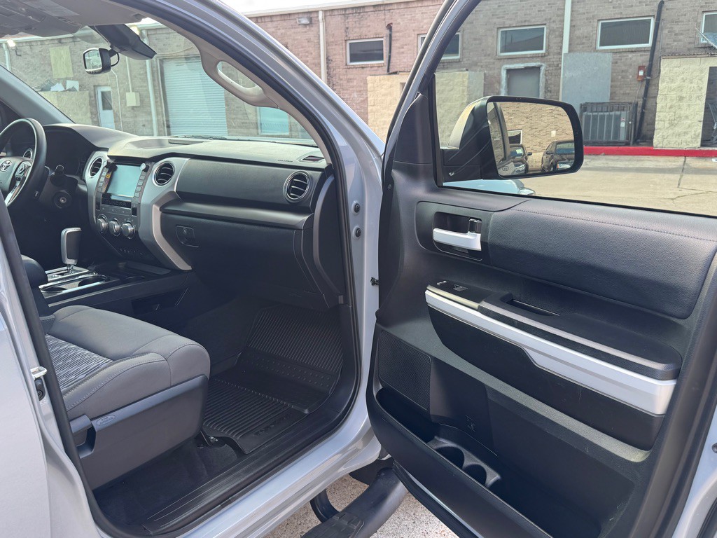 2021 Toyota Tundra Image 24