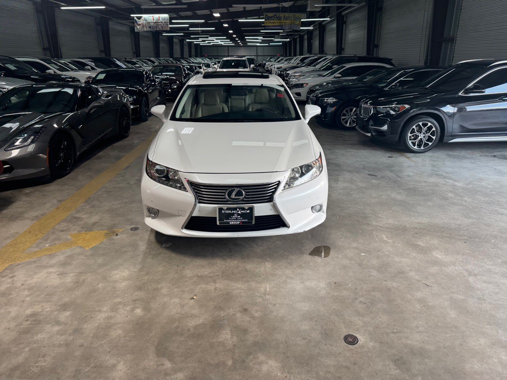 2013 Lexus ES Image 5