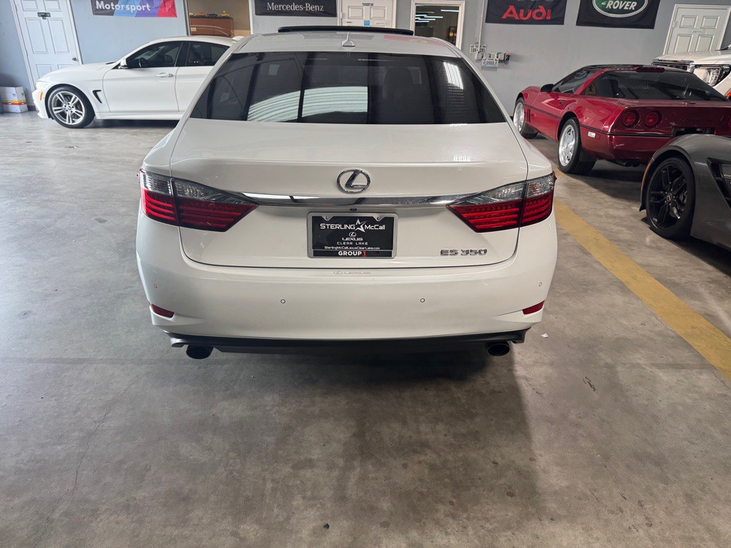 2013 Lexus ES Image 10