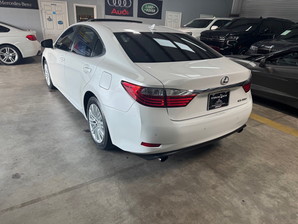 2013 Lexus ES Image 11