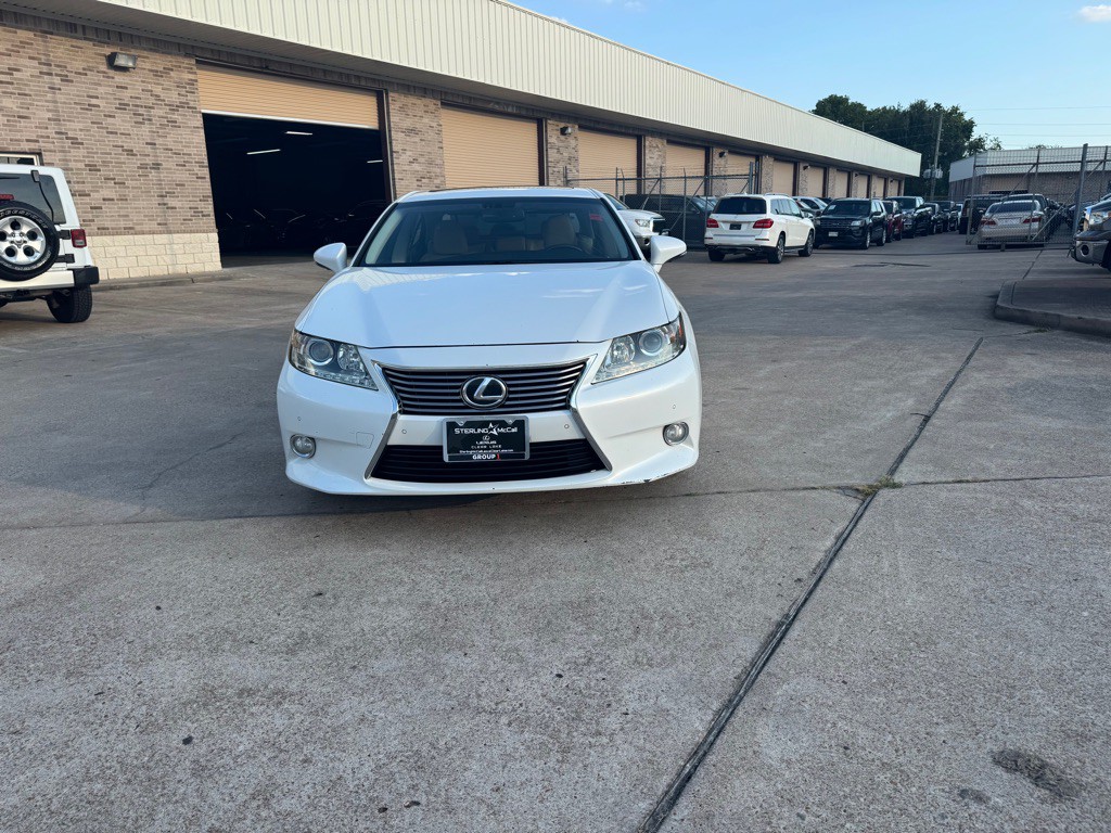 2013 Lexus ES Image 15