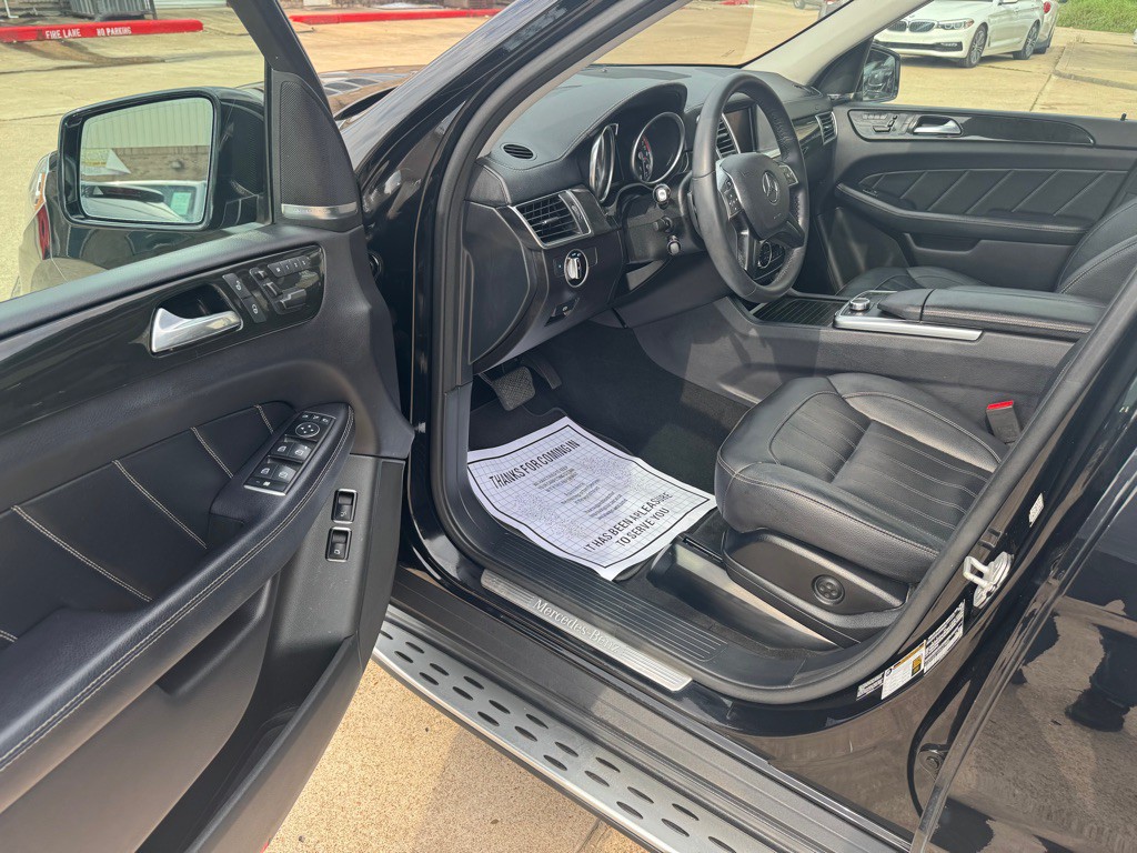 2016 Mercedes-Benz GL-Class Image 25