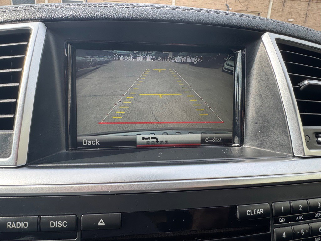 2016 Mercedes-Benz GL-Class Image 37