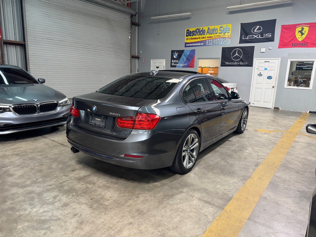 2014 BMW 3 Series Image 9
