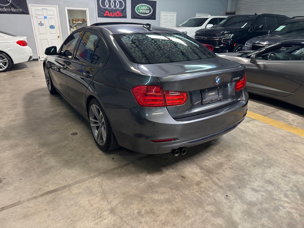 2014 BMW 3 Series Image 12