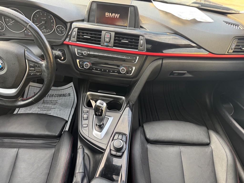 2014 BMW 3 Series Image 31