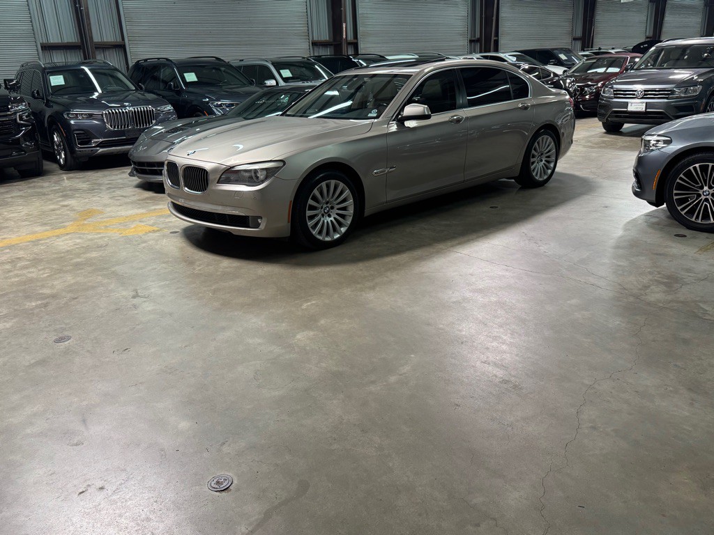 2012 BMW 7 Series Image 7