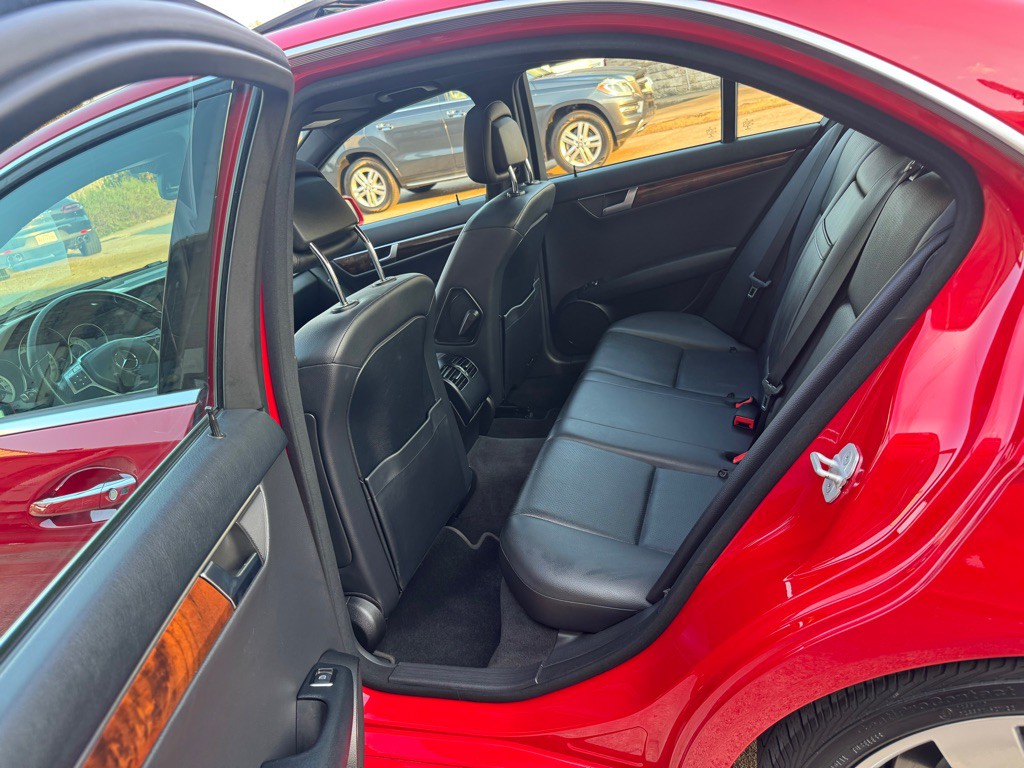 2014 Mercedes-Benz C-Class Image 26