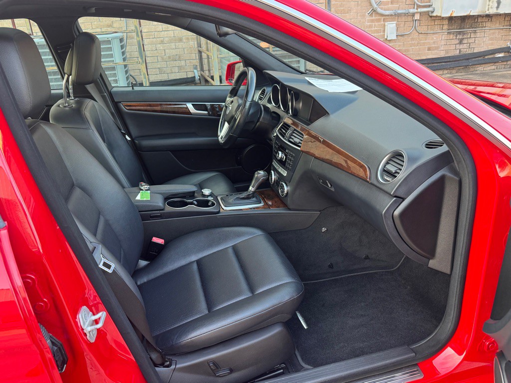 2014 Mercedes-Benz C-Class Image 29