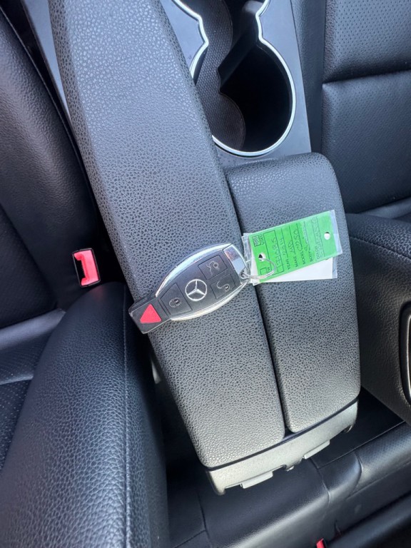 2014 Mercedes-Benz C-Class Image 32