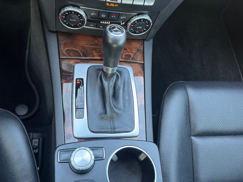 2014 Mercedes-Benz C-Class Image 40