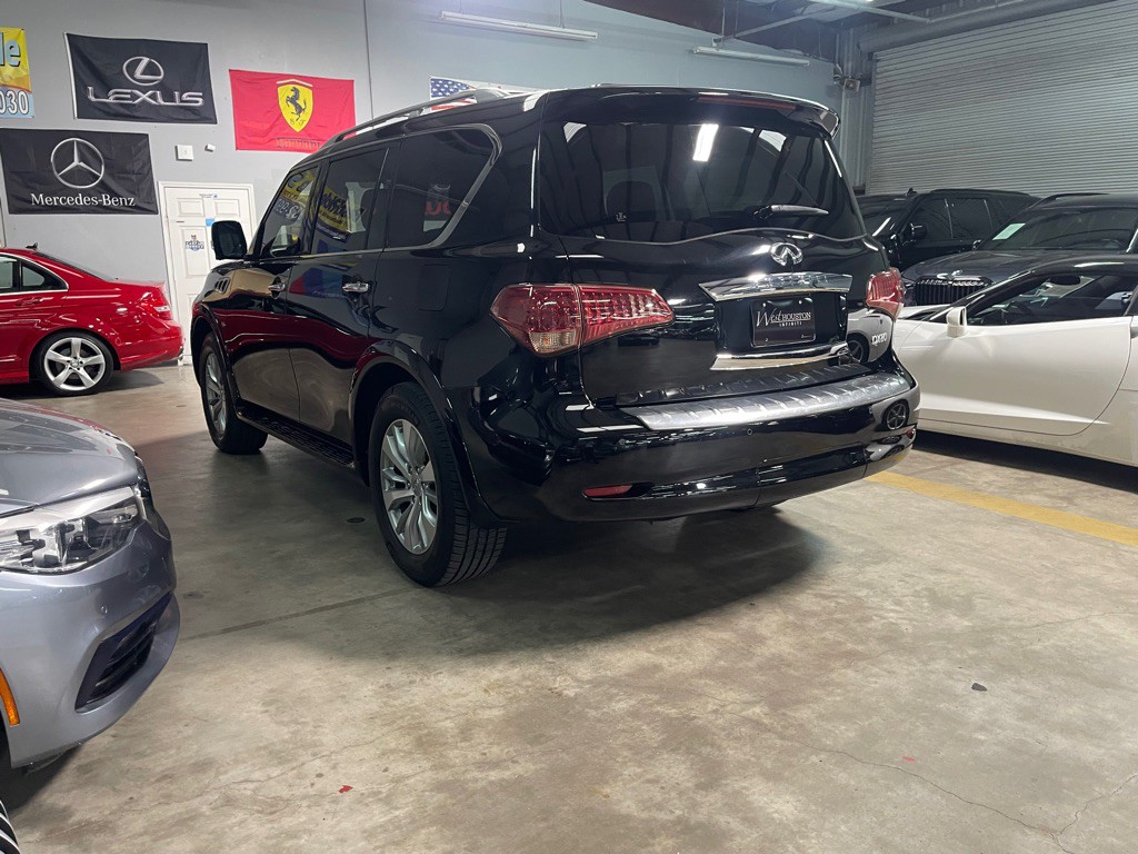 2016 INFINITI QX80 Image 8
