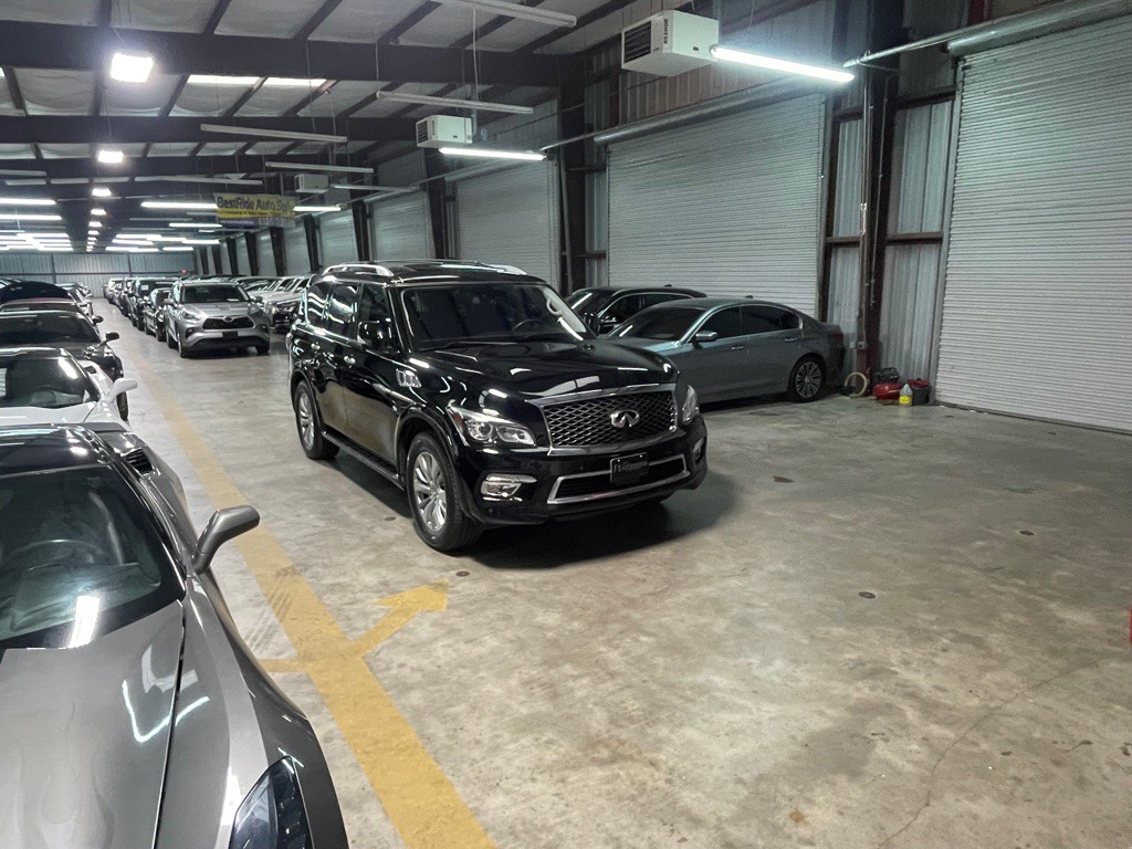 2016 INFINITI QX80 Image 11