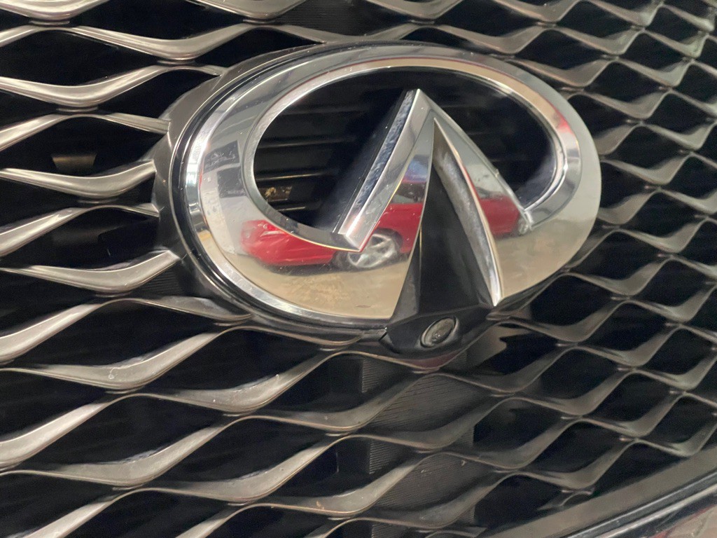 2016 INFINITI QX80 Image 13