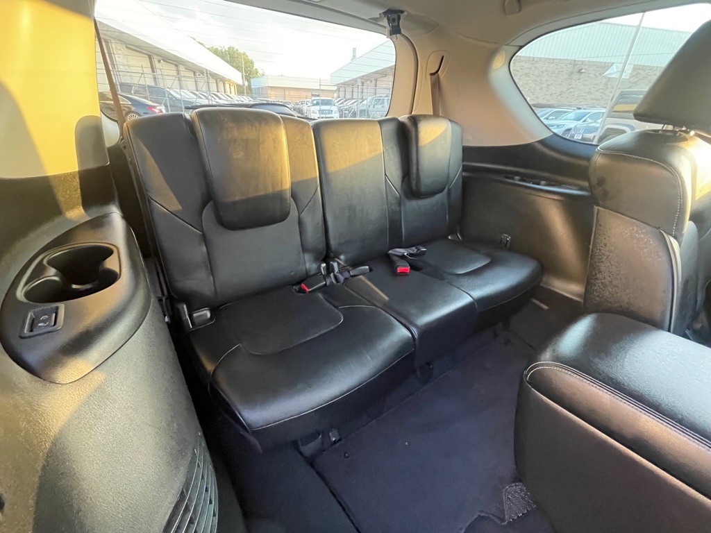 2016 INFINITI QX80 Image 29