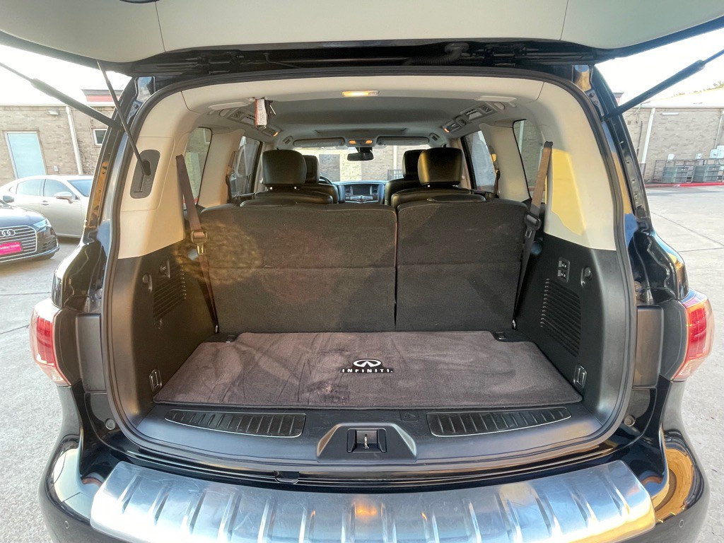 2016 INFINITI QX80 Image 33