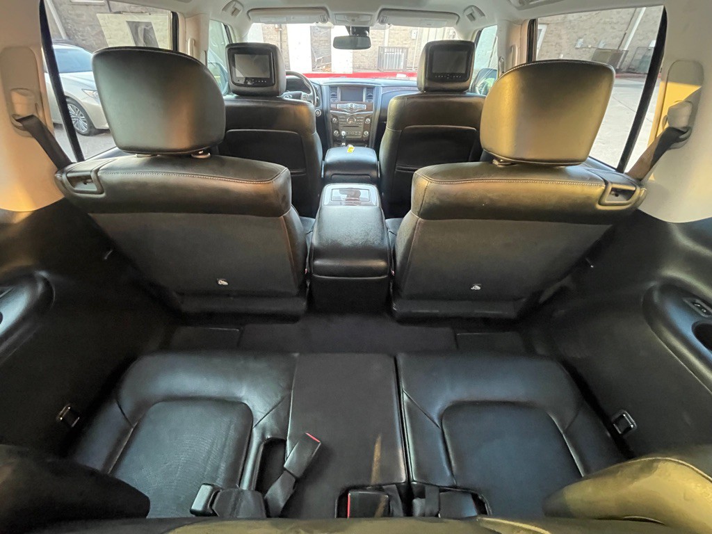 2016 INFINITI QX80 Image 34