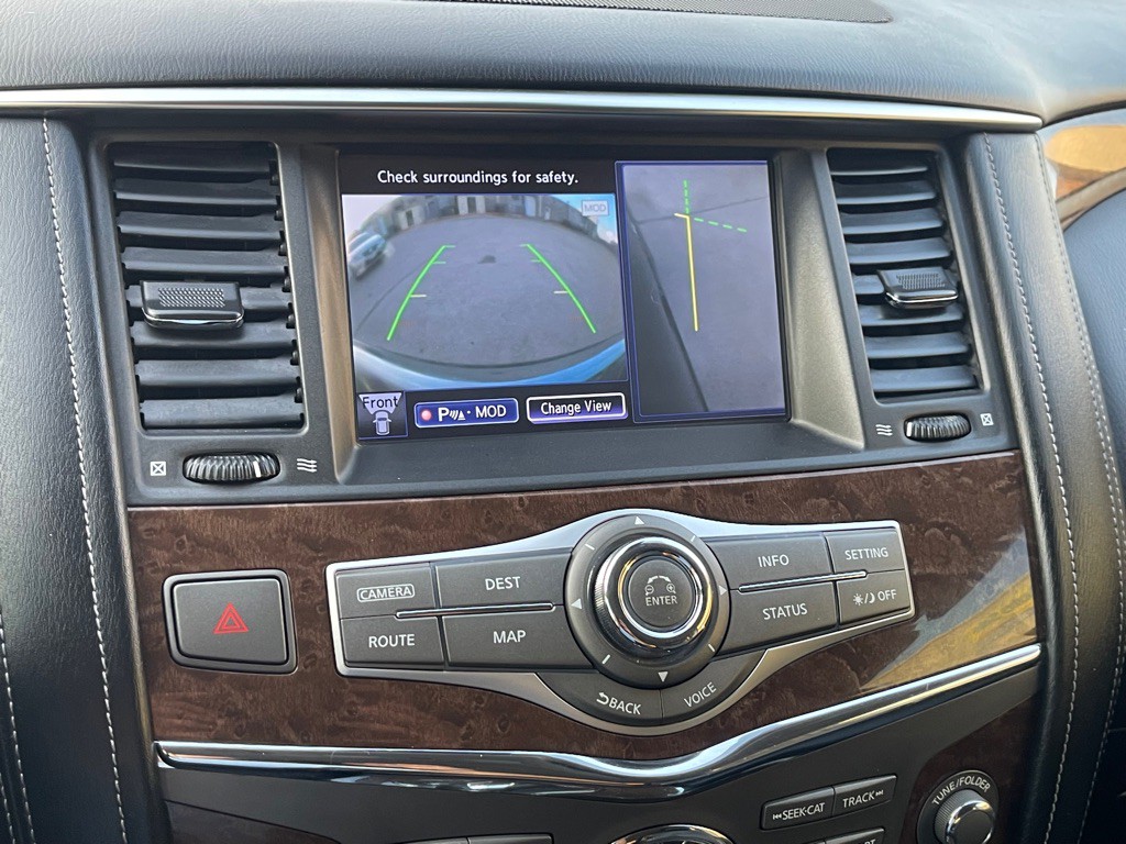 2016 INFINITI QX80 Image 41