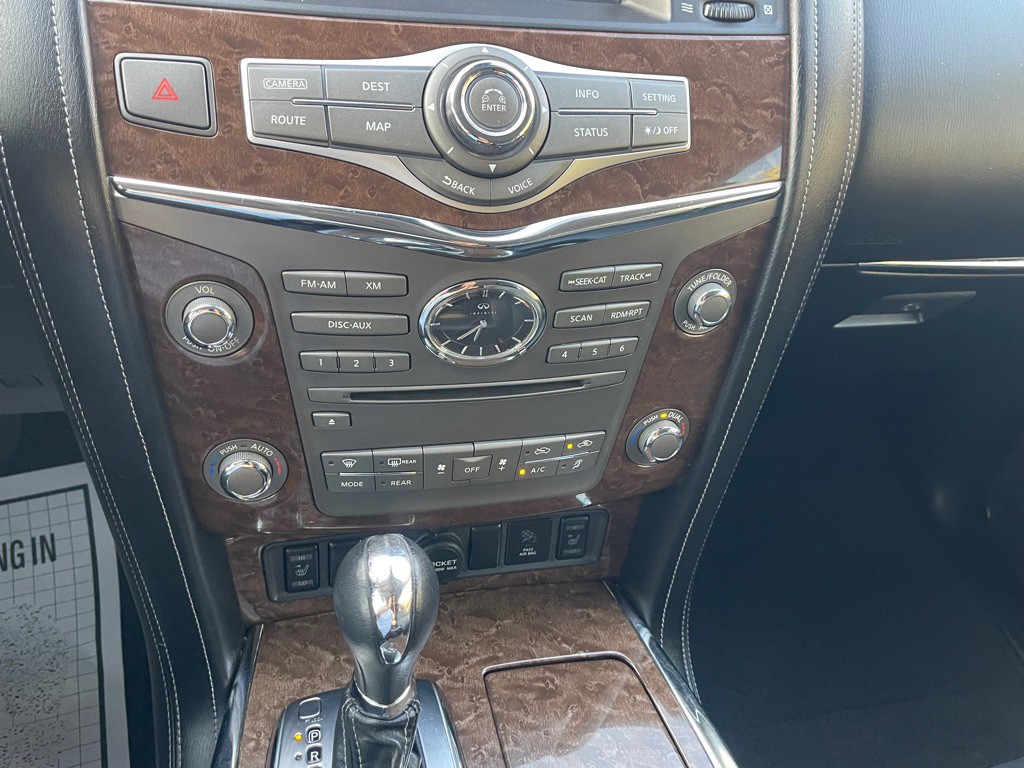 2016 INFINITI QX80 Image 43