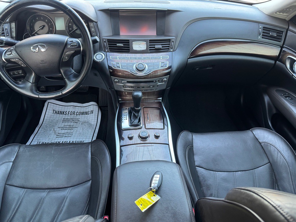 2015 INFINITI Q70 Image 24